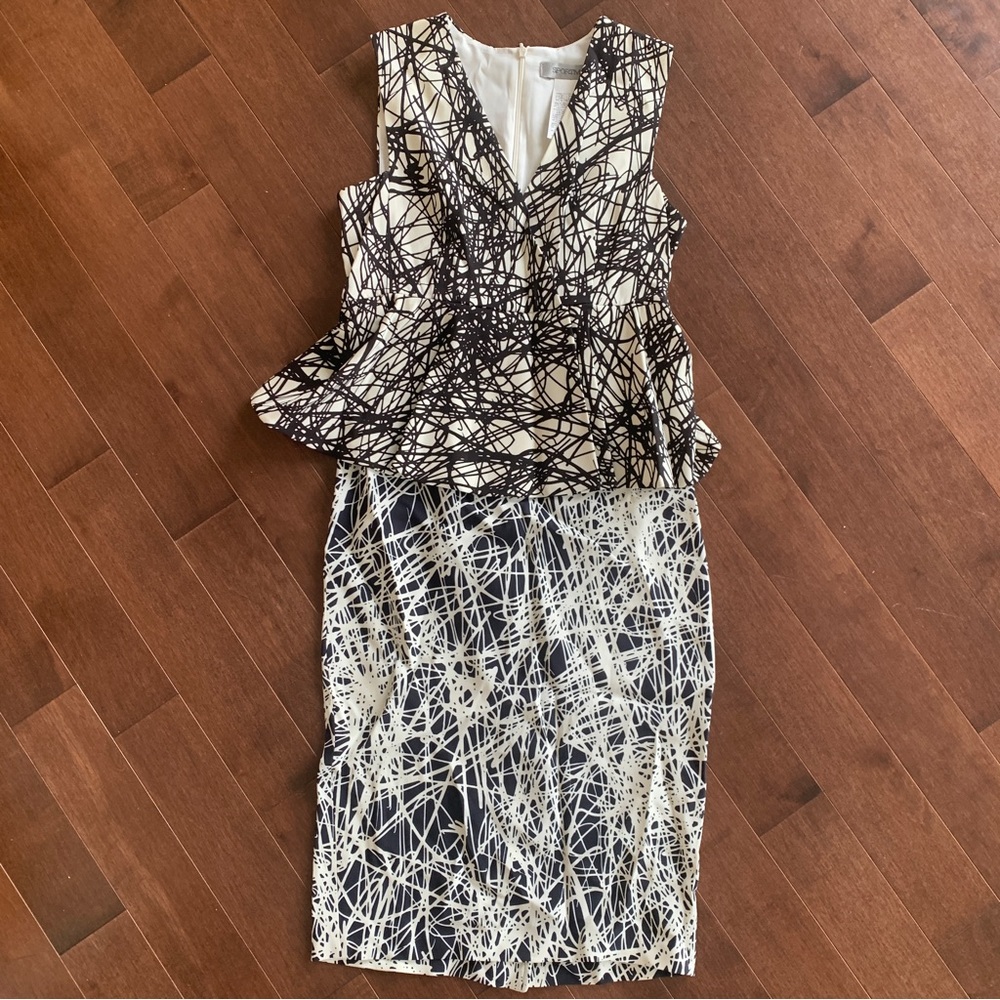 NWOT SportMax Graffiti Black & White Scribbled Writing Graphic Dress Peplum US 4